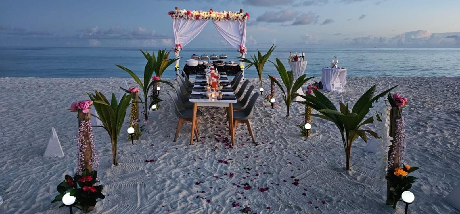 Ahiva Village Fulhadhoo Bagian luar foto